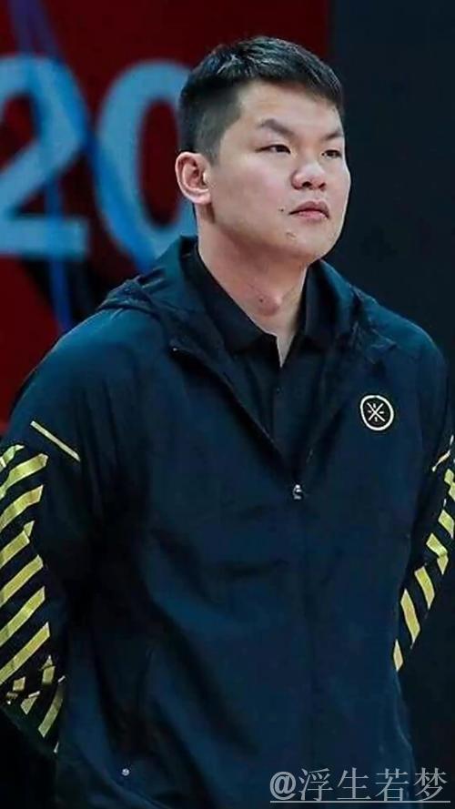 以朱芳雨视角自述：中国男篮铁汉朱八，球场与冲突中的双重强者！