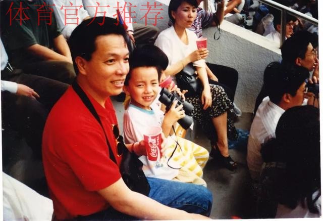 2018中甲故事 | 郝家荣:“大头荣”父子的深足之恋 2018中甲故事 | 郝家荣:“大头荣”父子的深足之恋